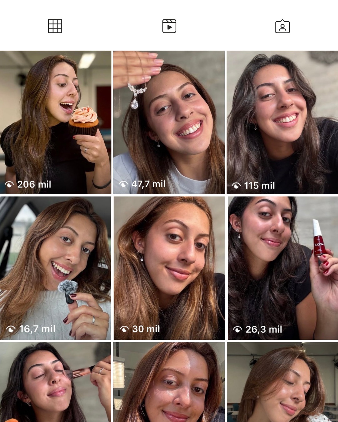 Ana Clara Zaneti palestrando sobre conteúdo no Instagram